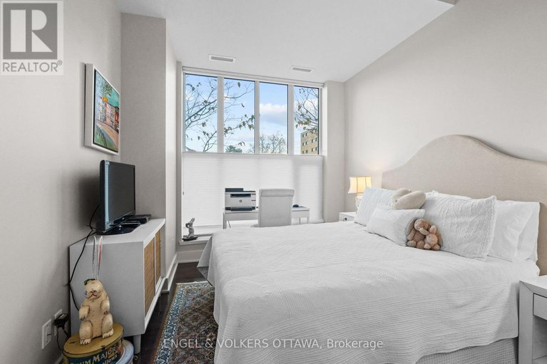 29084366/102-75-cleary-avenue/woodroffe/ottawa/ontario/K2A1R8_16