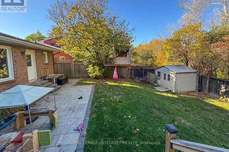 29316968/1055-plante-drive/hunt-clubwestern-community/ottawa/ontario/K1V9E5_44