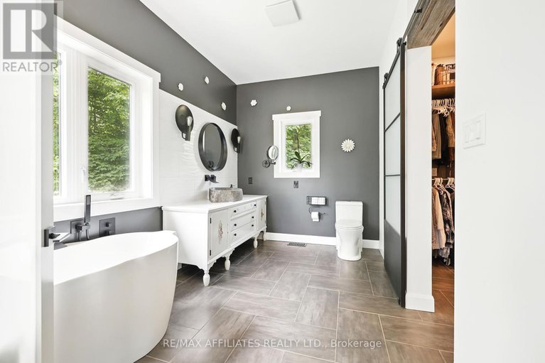 28465994/1155-ebbs-bay-road/drummond-n-elmsley-drummond-twp/drummondnorth-elmsley/ontario/K7C0C5_20