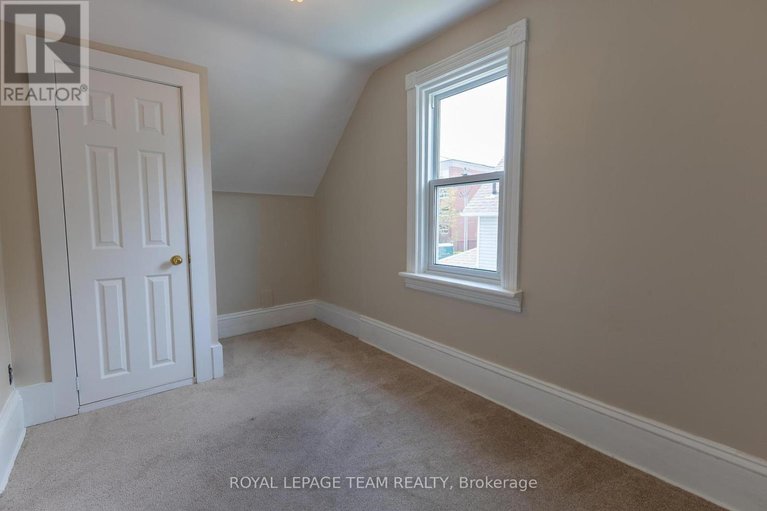 28322288/48-mcgonigal-street-e/arnprior/arnprior/ontario/K7S1L4_17