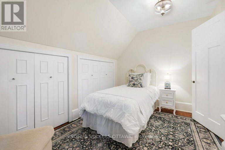 28886489/386-ashbury-road/rockcliffe/ottawa/ontario/K1M0R8_22