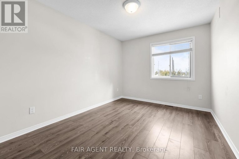 29495953/165-dahlia-street/town-of-rockland/clarence-rockland/ontario/K4K0G1_20