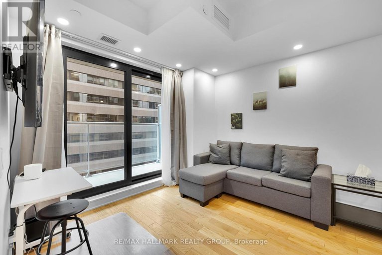 28653570/702-340-queen-street/ottawa-centre/ottawa/ontario/K1R0G1_13