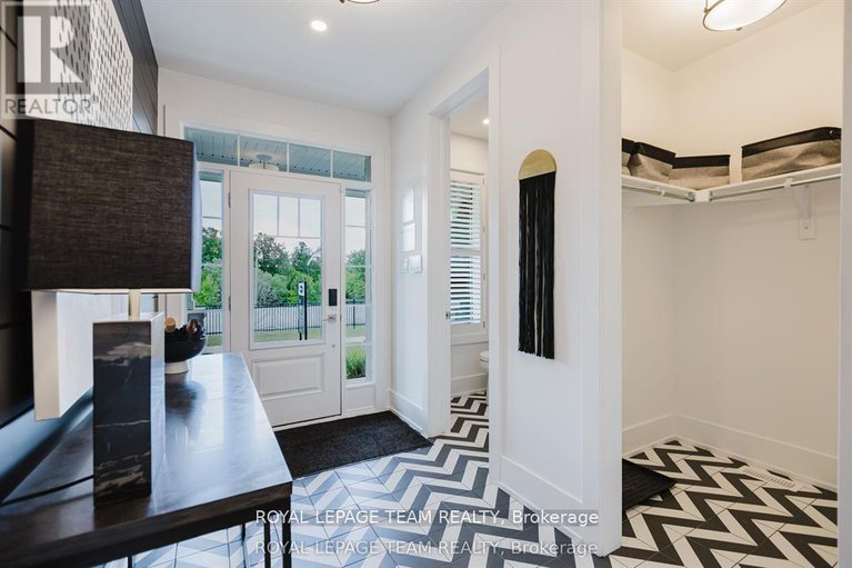 29028721/919-finescale-way/half-moon-bay/ottawa/ontario/K2J0R5_5