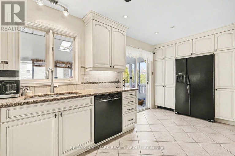 29630266/641-wilkie-drive/fallingbrookpineridge/ottawa/ontario/K4A1R8_10