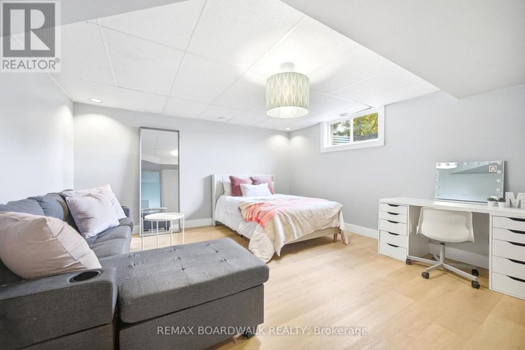 29538006/121-stamford-drive/drummond-n-elmsley-drummond-twp/drummondnorth-elmsley/ontario/K7H3C1_26