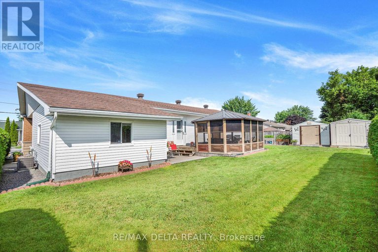 28603214/3871-champlain-street/clarencerockland-twp/clarence-rockland/ontario/K0A1E0_29