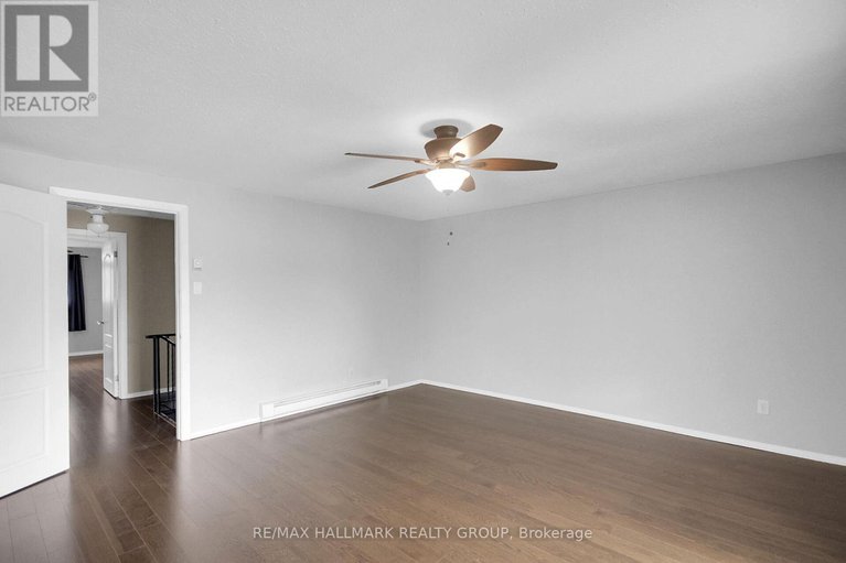 28471405/41-grady-crescent/sheahan-estatestrend-village/ottawa/ontario/K2H5S2_25