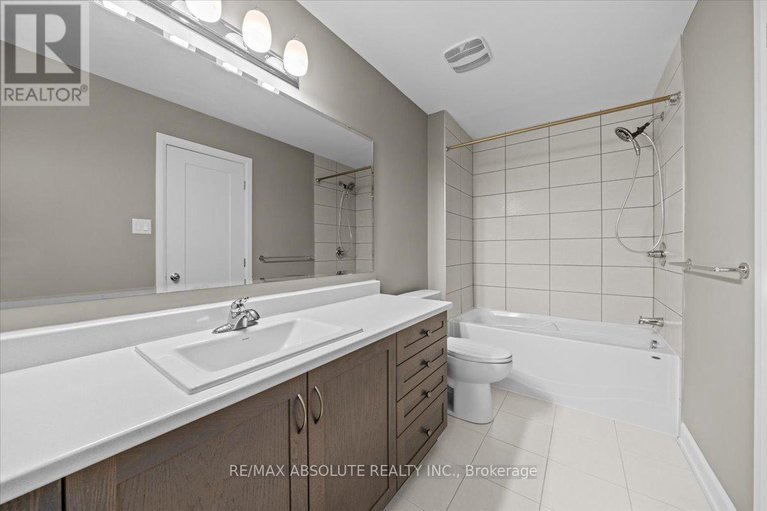 28578838/169-bandelier-way/stittsville-north/ottawa/ontario/K2S2J5_20
