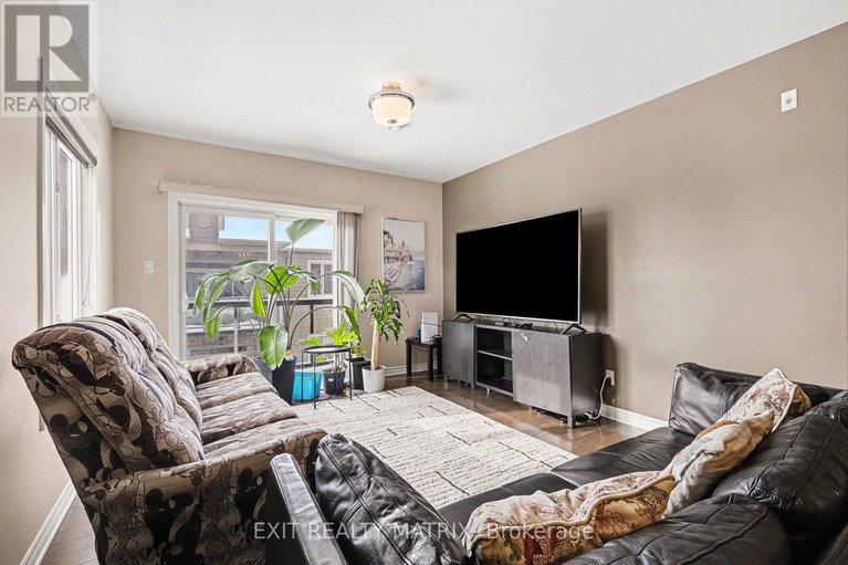 29312326/305-300-solstice-crescent/embrun/russell/ontario/K0A1W0_16