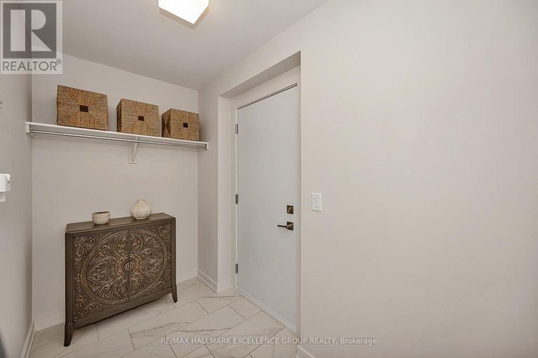 29639073/677-honeydew-street/riverside-southgloucester-glen/ottawa/ontario/K1X0K5_12