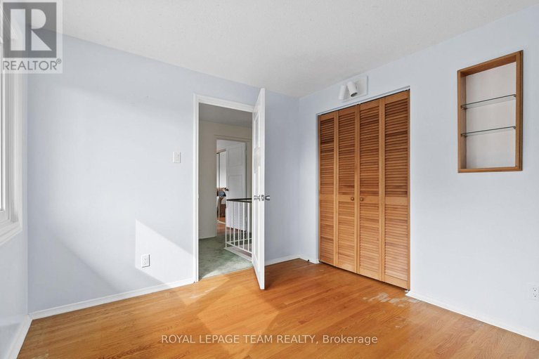 28819886/95-coburn-avenue/glencairnhazeldean/ottawa/ontario/K2L1G4_21