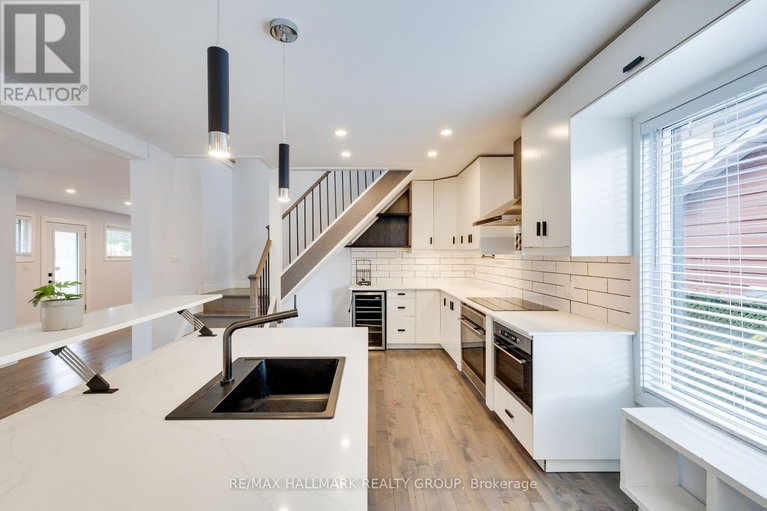 28765719/900-wingate-drive/elmvale-acresurbandale/ottawa/ontario/K1G1S5_12