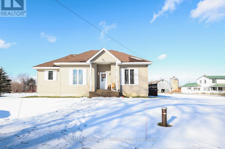 29248510/19249-county-road-2-road/south-glengarry-charlottenburgh-twp/south-glengarry/ontario/K0C2E0_2
