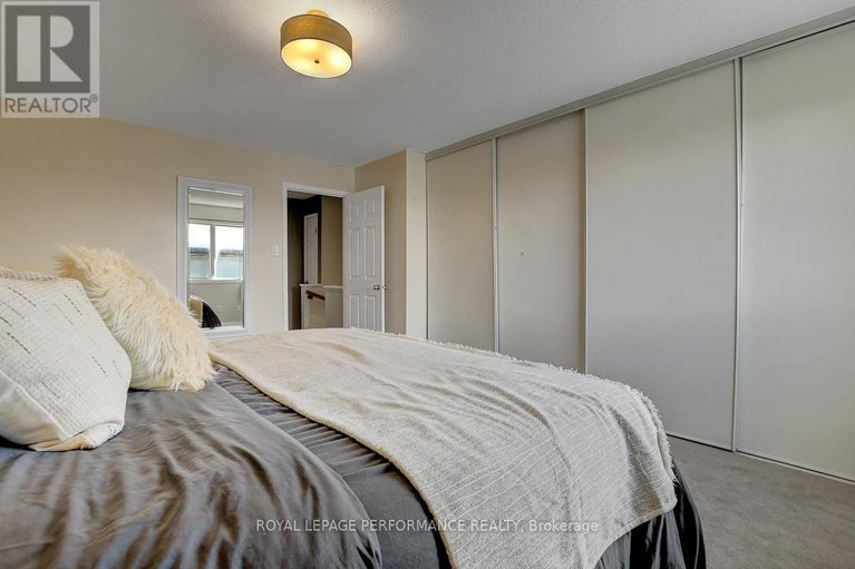 29329545/95-manhattan-crescent/central-park/ottawa/ontario/K2C4B7_31