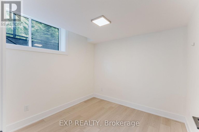 28497518/62-columbus-avenue/overbrook/ottawa/ontario/K1K1R3_27