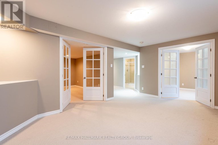 28706824/217-fountainhead-drive/mer-bleuebradley-estatesanderson-park/ottawa/ontario/K1W0C2_33