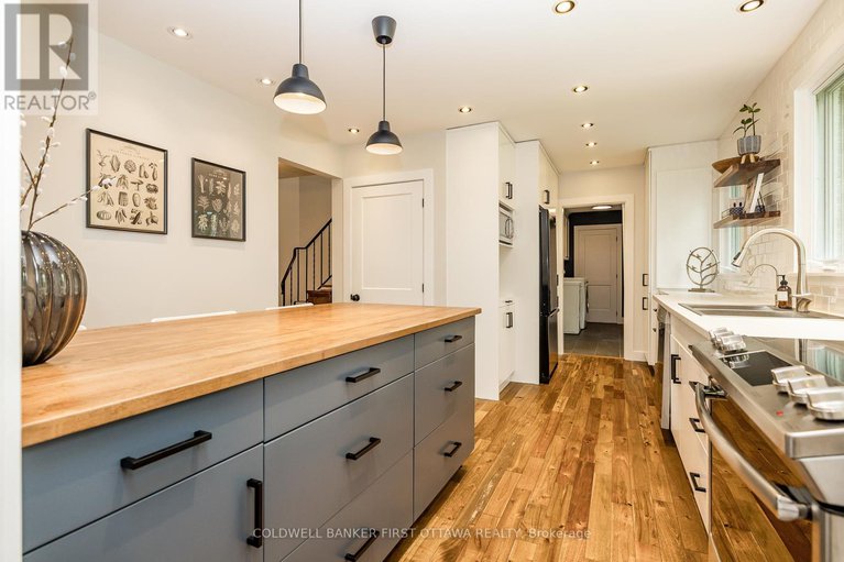 28439323/5455-west-river-drive/manotick-long-island-nicholls-island/ottawa/ontario/K4M1G7_17