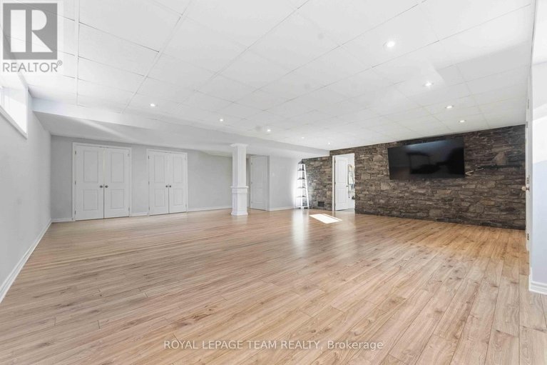 29563750/6868-sparkling-lake-way/greely/ottawa/ontario/K4P1R7_30