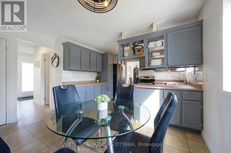 28657304/5608-richmond-road/fallowfield/ottawa/ontario/K2R1E3_13