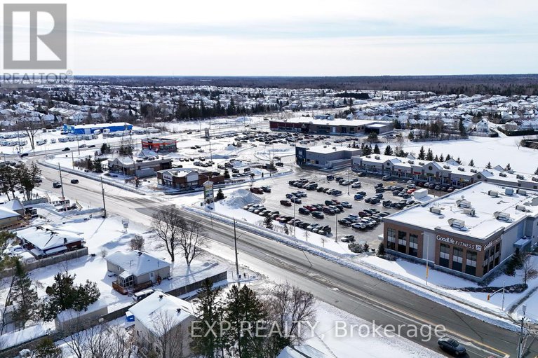 28791941/628-eagle-crest-heights/stittsville-north/ottawa/ontario/K2S2E6_48