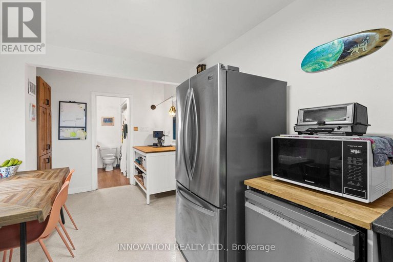 29116393/542-wolffdale-crescent/overbrookcastle-heights/ottawa/ontario/K1K1N5_16