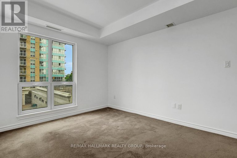 28694787/303-70-landry-street/vanier/ottawa/ontario/K1L0A8_24