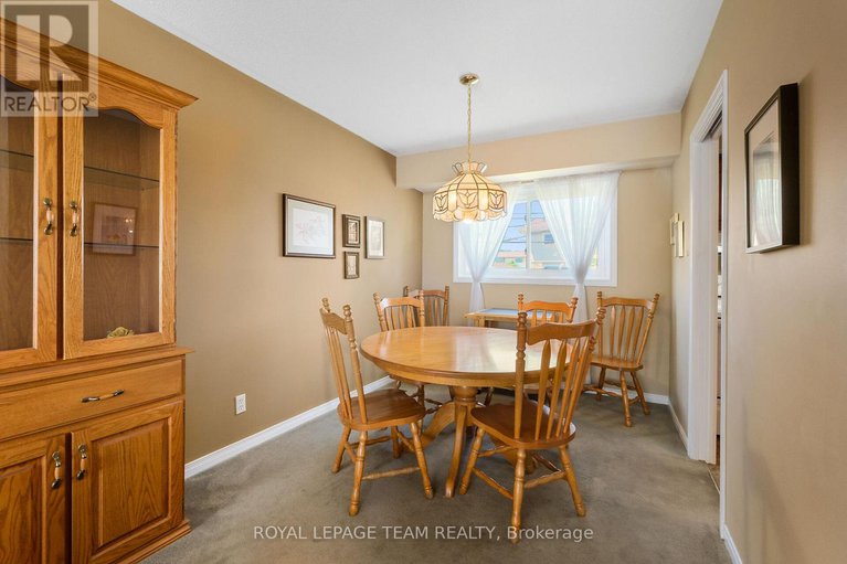 28636832/41-viewmount-drive/meadowlandscrestview/ottawa/ontario/K2G3C4_7