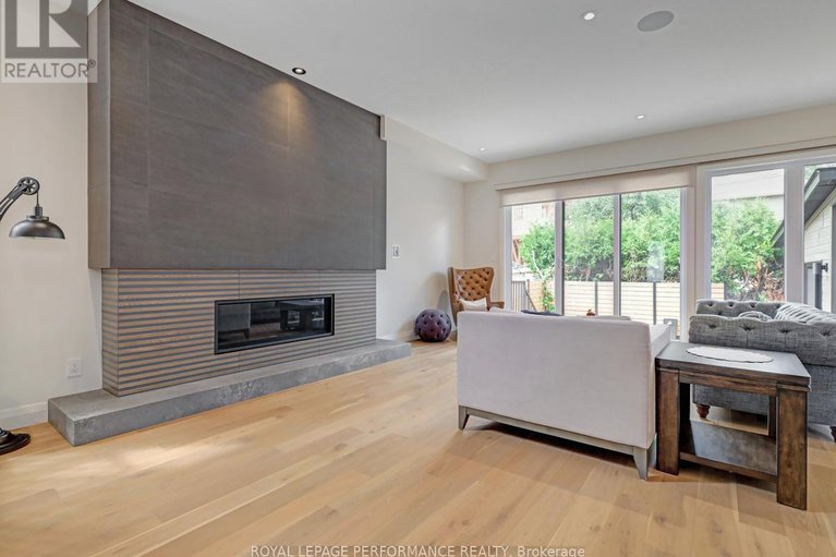 28039969/145-mulvihill-avenue/westborohampton-park/ottawa/ontario/K1Z6Y3_4