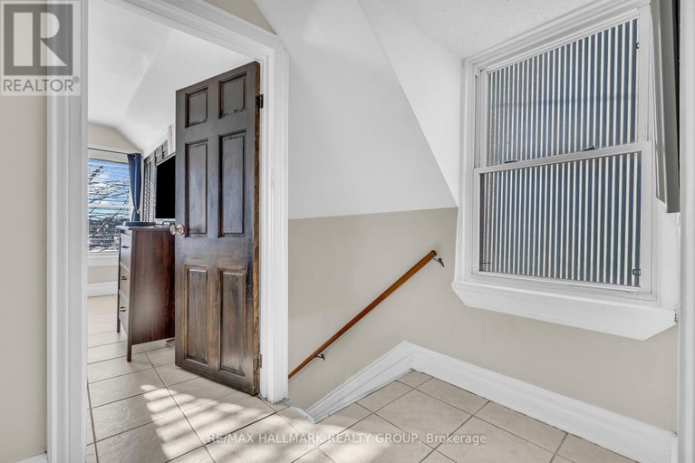 27896740/477-booth-street/west-centre-town/ottawa/ontario/K1R7L1_23