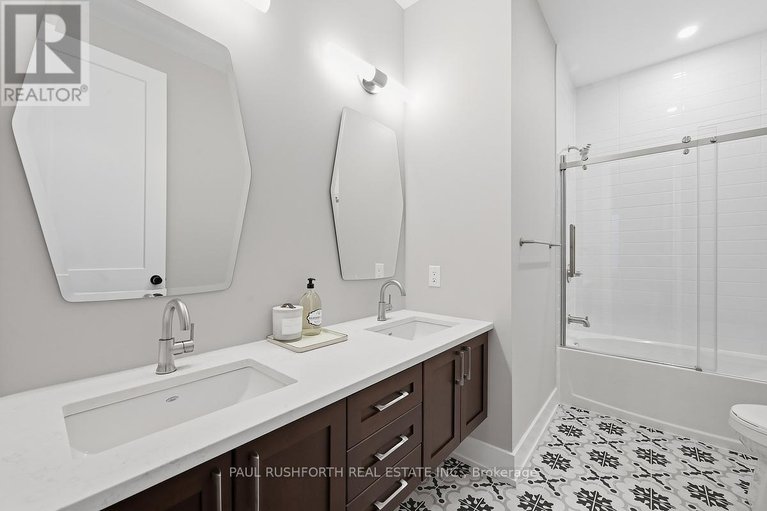 29258508/114-dun-skipper-drive/blossom-parkkemp-parkfindlay-creek/ottawa/ontario/K1X0G2_24