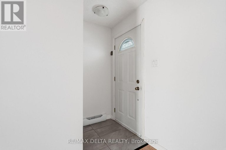 29440007/698-baseline-road/clarencerockland-twp/clarence-rockland/ontario/K0A1N0_4