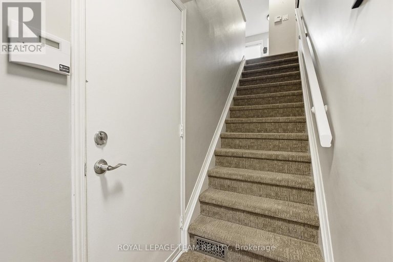 29610199/10-cornerstone-private/ottawa-centregolden-triangle/ottawa/ontario/K2P2N3_4