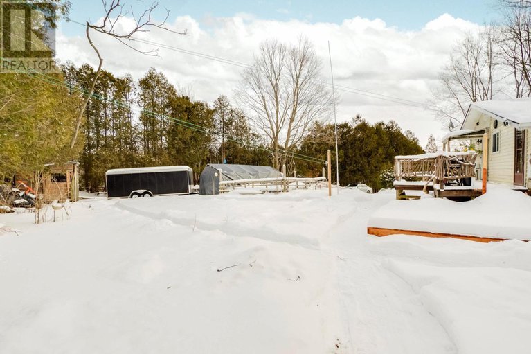 27872677/22197-parkhill-circle/south-glengarry-lancaster-twp/south-glengarry/ontario/K0C1Z0_24