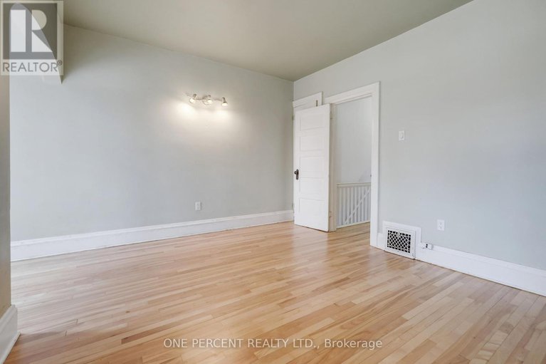 28348247/165-hawthorne-avenue/ottawa-east/ottawa/ontario/K1S0B2_24