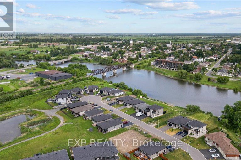 28532589/532-barrage-street/casselman/casselman/ontario/K0A1M0_22