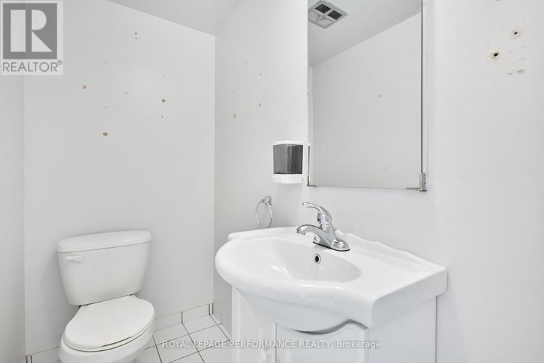 28570565/2220-quinton-street/urbandale-acres/ottawa/ontario/K1H6V3_13