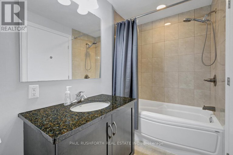 28926070/214-575-byron-avenue/mckellarhighland/ottawa/ontario/K2A1R7_10