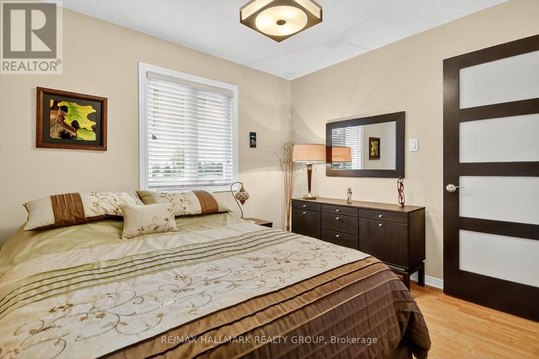 29052935/1415-caravel-crescent/bilberry-creekqueenswood-heights/ottawa/ontario/K1E3X4_35