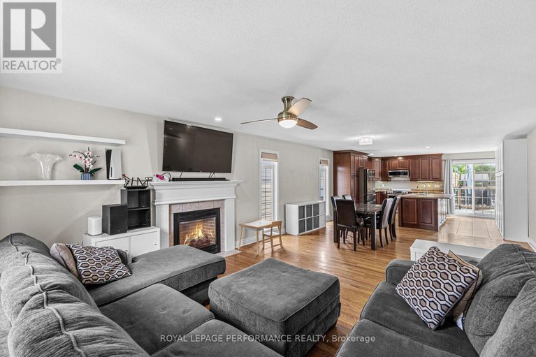 28461839/7-settlement-lane/village-of-russell/russell/ontario/K4R0A4_5