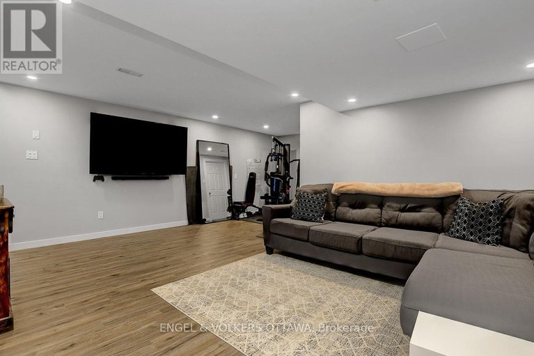 29355426/308-tabaret-street/emerald-meadowstrailwest/ottawa/ontario/K2M0B8_45