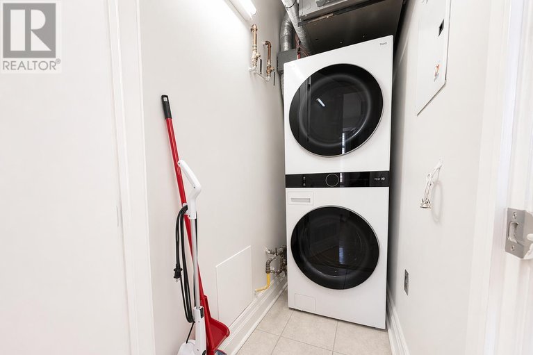 29579526/209-260-besserer-street/sandy-hill/ottawa/ontario/K1N1J3_32