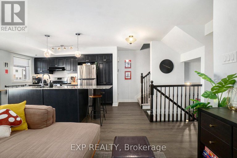 28977055/770-mikinak-road/cfb-rockcliffe-and-area/ottawa/ontario/K1K5A5_16