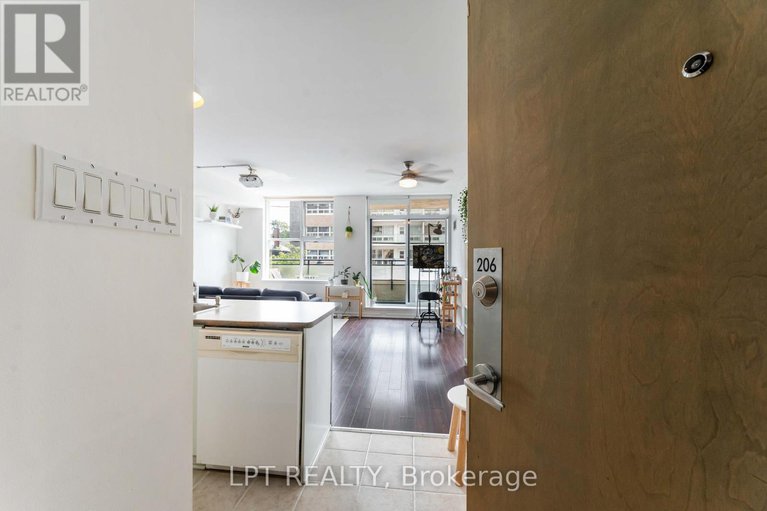 28979837/206-150-caroline-avenue/ottawa-west/ottawa/ontario/K1Y4X8_9