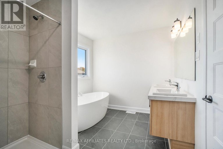 28184817/619-geneva-crescent/embrun/russell/ontario/K0A1W0_14