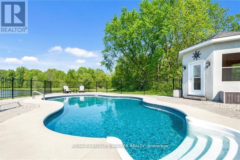 28148161/2501-kearns-way/osgoode-twp-north-of-reg-rd-6/ottawa/ontario/K4P1R9_29