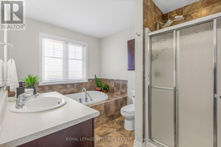 28931410/532-rochefort-circle/avalon-west/ottawa/ontario/K4A0M8_26
