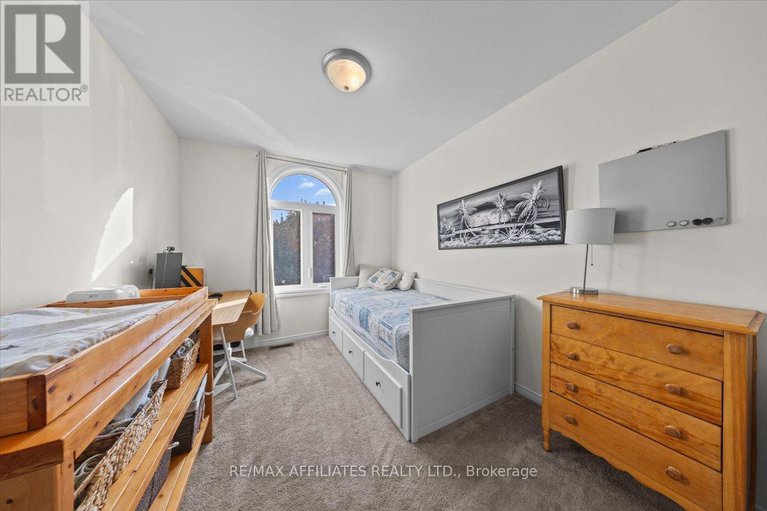 28880153/93-springcreek-crescent/bridlewood/ottawa/ontario/K2M2K8_24