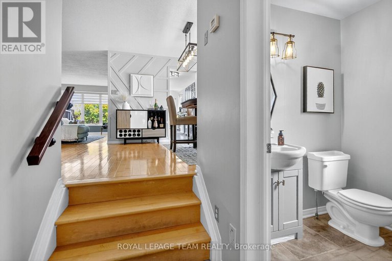 28882622/2001-dunollie-crescent/morgans-grantsouth-march/ottawa/ontario/K2W1H5_6