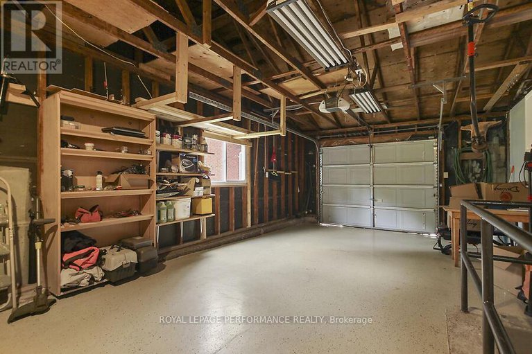 28628194/141-abbotsford-road/glencairnhazeldean/ottawa/ontario/K2L1C6_33